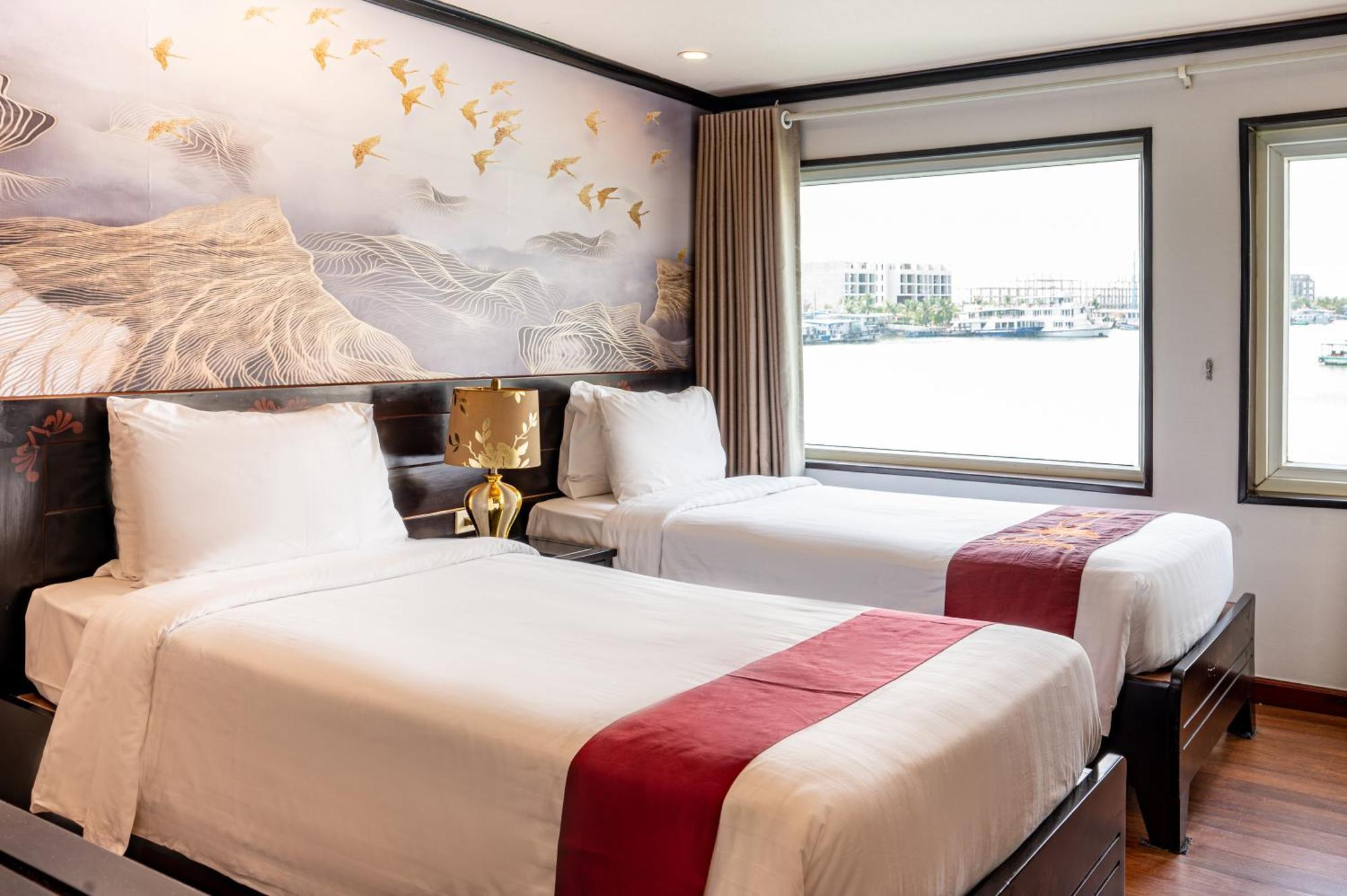Dragon Crown Legend Cruise Hotel Hạ Long Ngoại thất bức ảnh