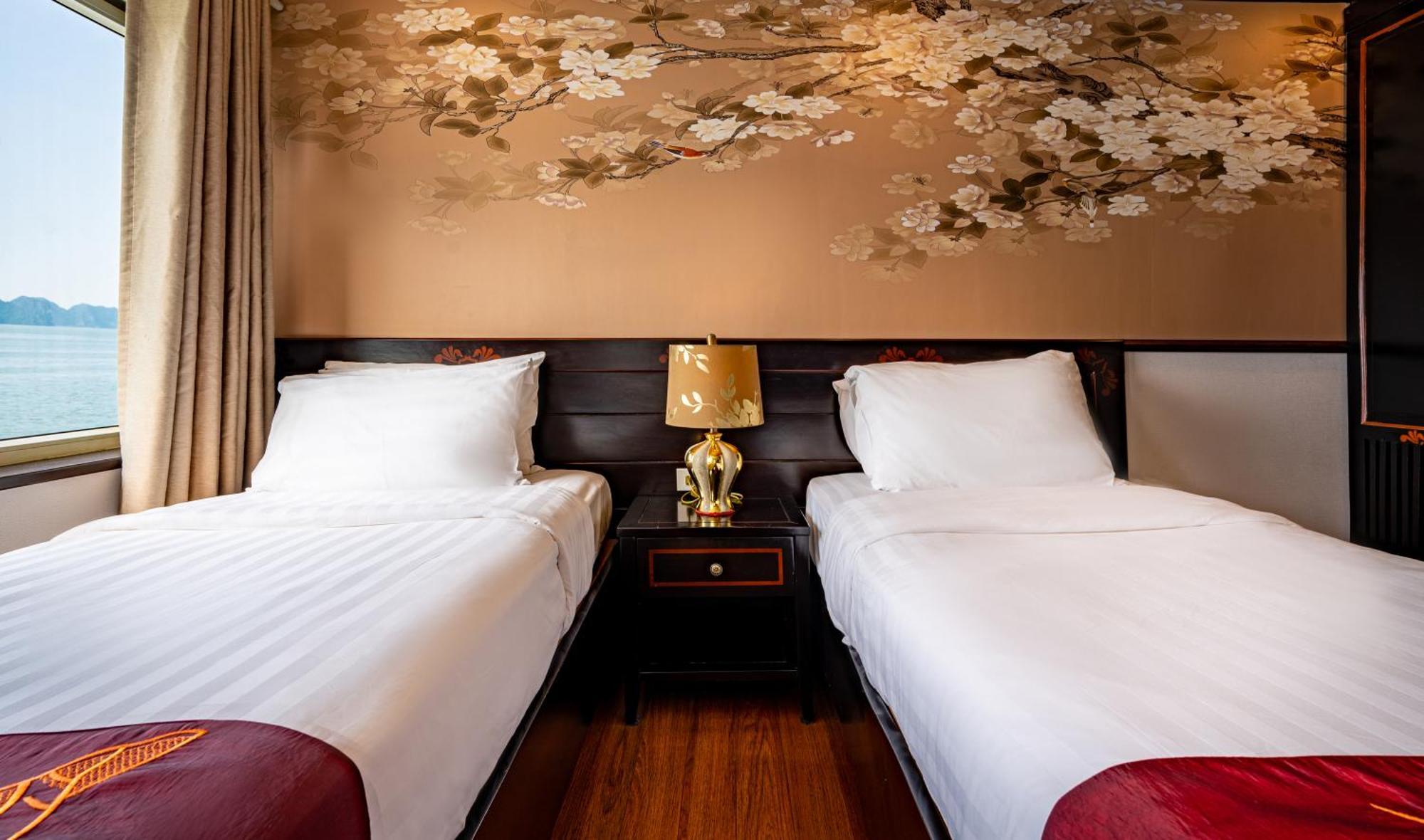 Dragon Crown Legend Cruise Hotel Hạ Long Ngoại thất bức ảnh