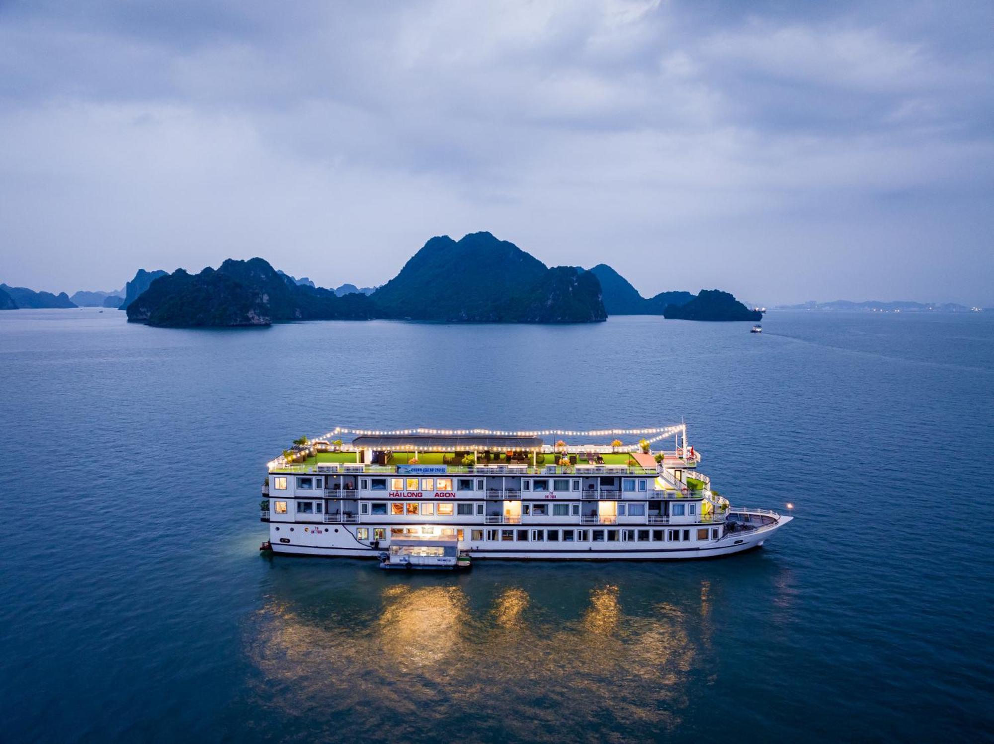 Dragon Crown Legend Cruise Hotel Hạ Long Ngoại thất bức ảnh