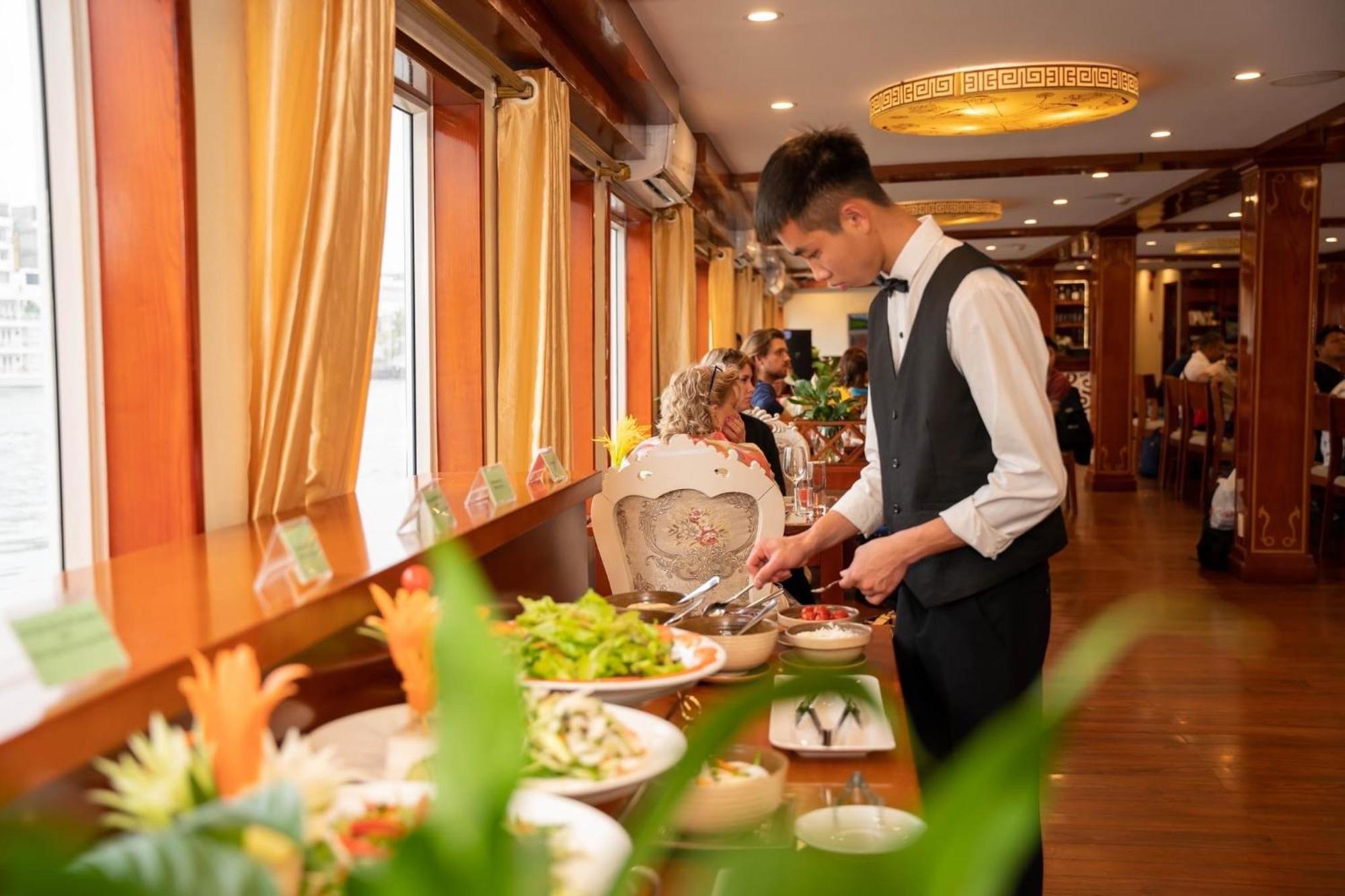 Dragon Crown Legend Cruise Hotel Hạ Long Ngoại thất bức ảnh