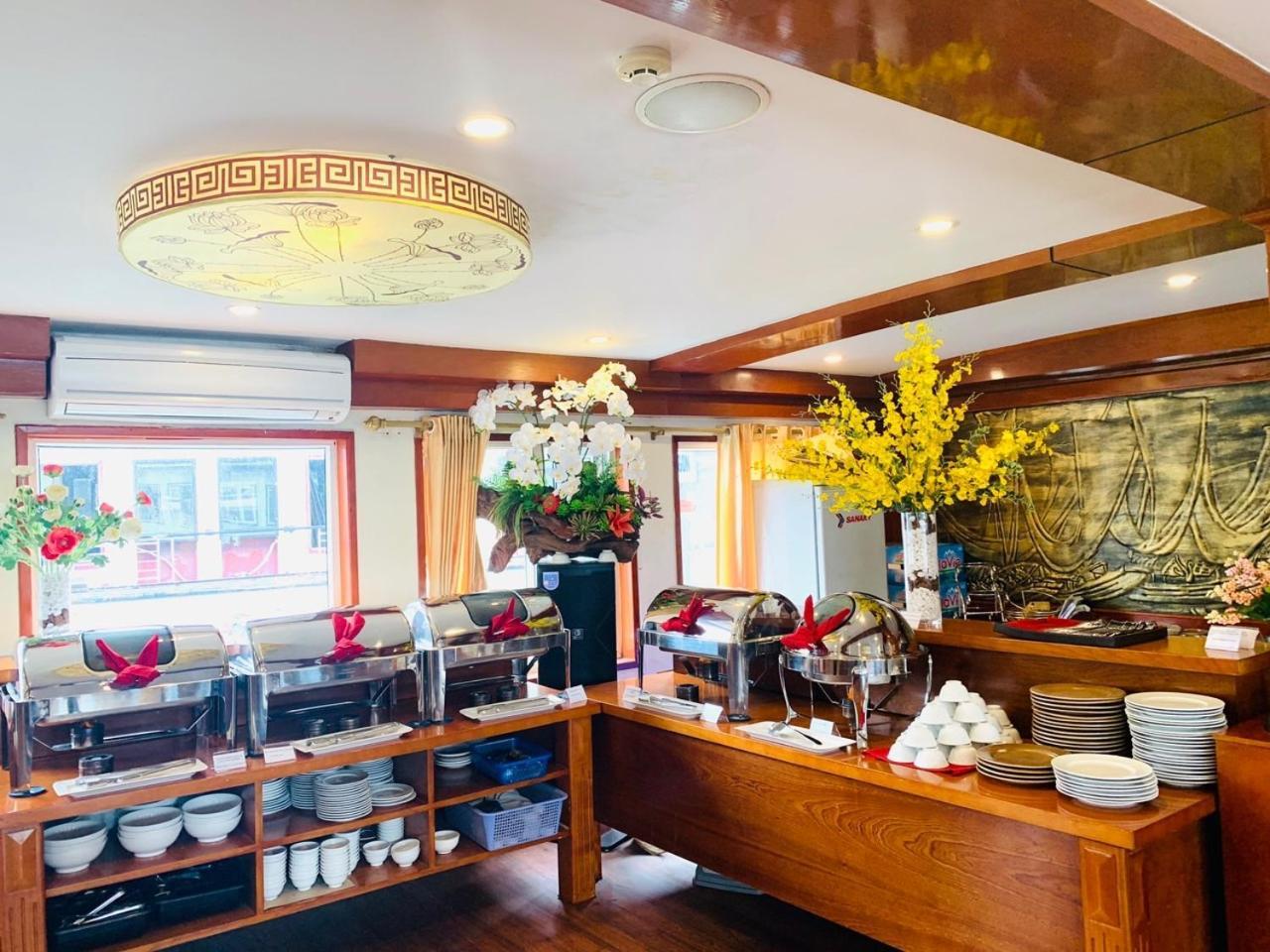Dragon Crown Legend Cruise Hotel Hạ Long Ngoại thất bức ảnh